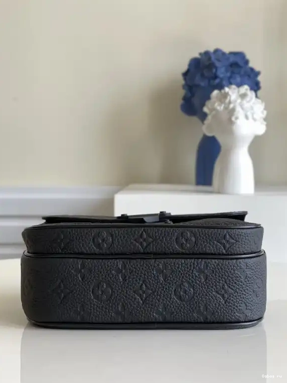 LOUIS S MESSENGER VUITTON LOCK 0605